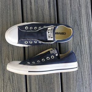 EUC Converse unisex Chuck Taylor slip on